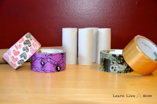 Duct Tape Jewelry - Learn Like A Mom! http://learnlikeamom.com/creative-corner/diy/duct-tape-jewelry/ 