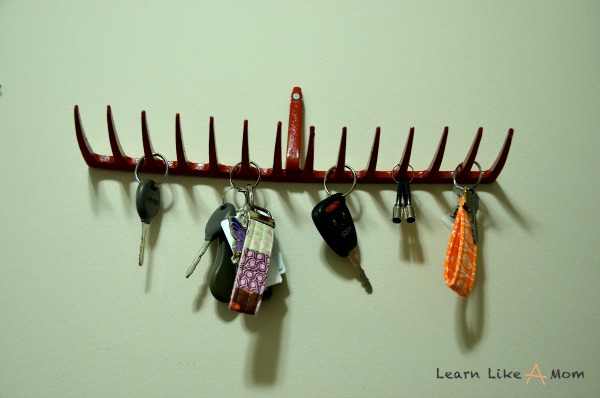 DIY Rake Head Key Holder! Learn Like A Mom! http://learnlikeamom.com/two-rake-head-holders/ 
